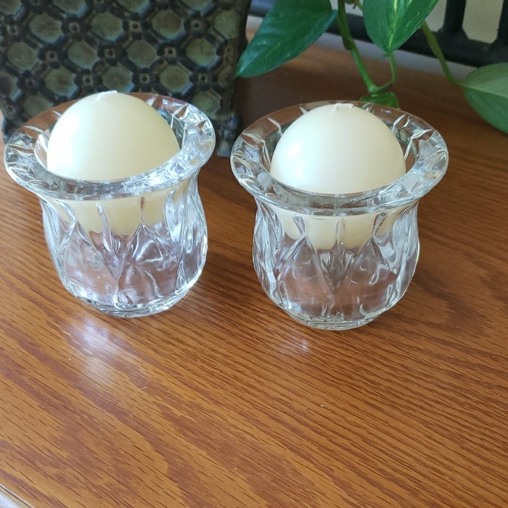 VTG-Elegant Clear Candle Holders With New Cream Ball Candles - Set Of 2